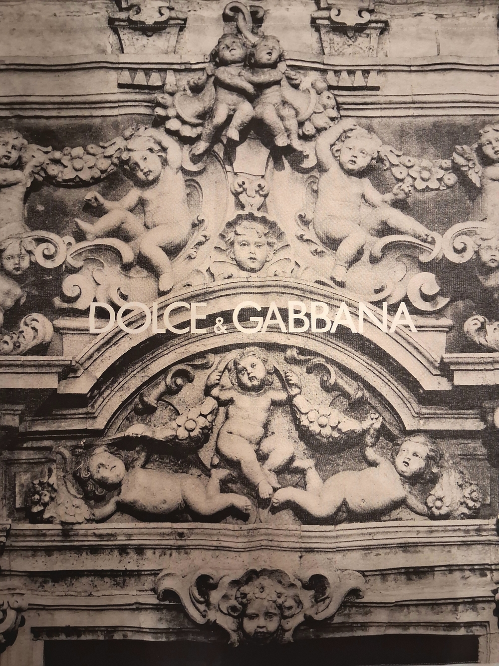 Rear DOLCE & GABBANA Oversized Tote Bag - Grey and Black Baroque Print - NWOT - Picture 3 of 8